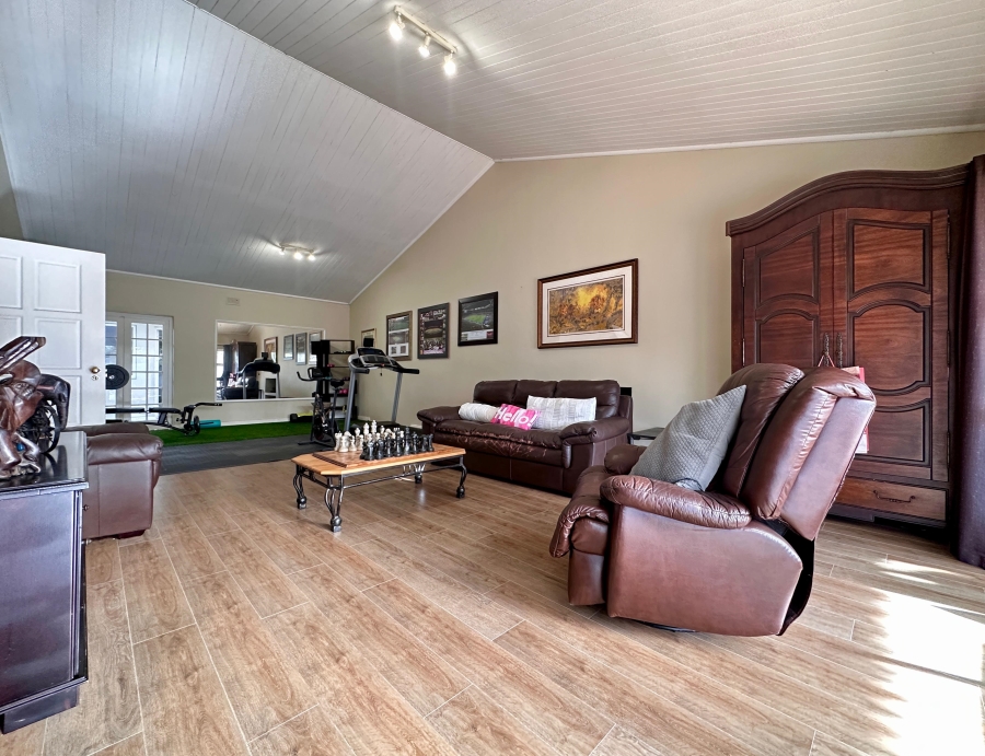 5 Bedroom Property for Sale in Milnerton Central Western Cape